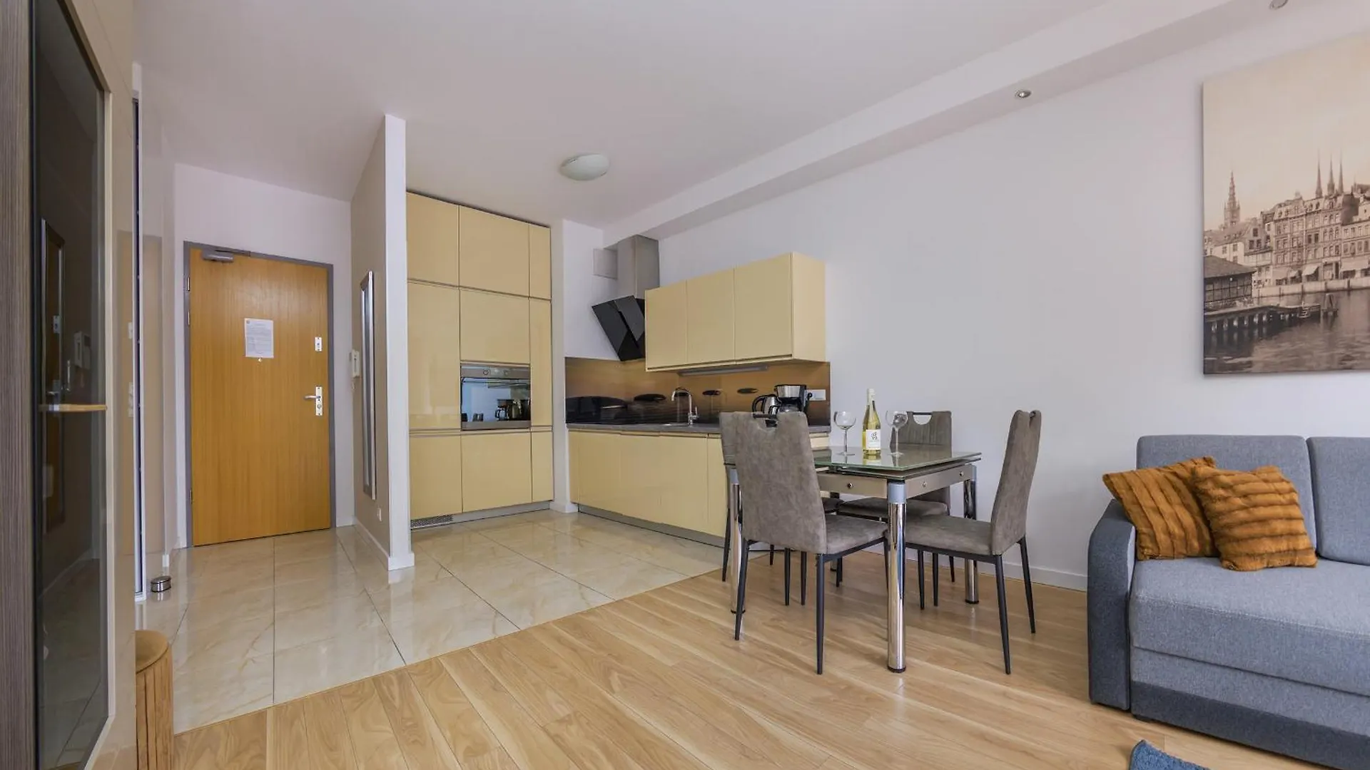 California Love - Nadmorski Dwor By Baltica Apartments Gdansk 0*,  Poland